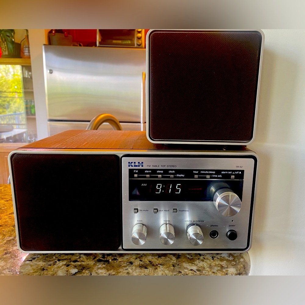 1980s KLH FM Top Stereo Clock Radio